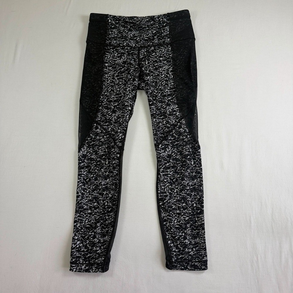 Lululemon Capri Black & White Abstract Tights Womens 6 High Rise